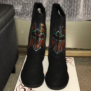 Penelope wildberry metallic cross boots 6